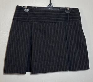 Women's Size 11 Vintage Y2K Star City Charcoal Gray Pinstripe Pleated Mini Skirt